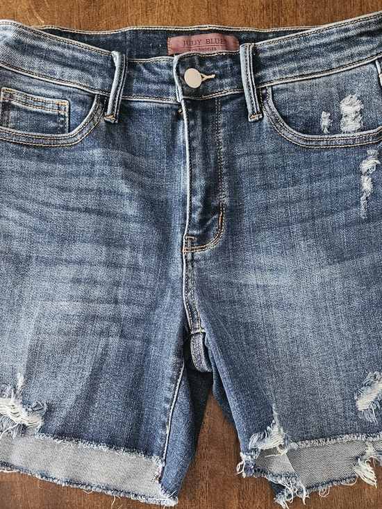 Judy Blue Pants - Judy Blue Distressed Denim Cutoff Shorts - Medium Blue